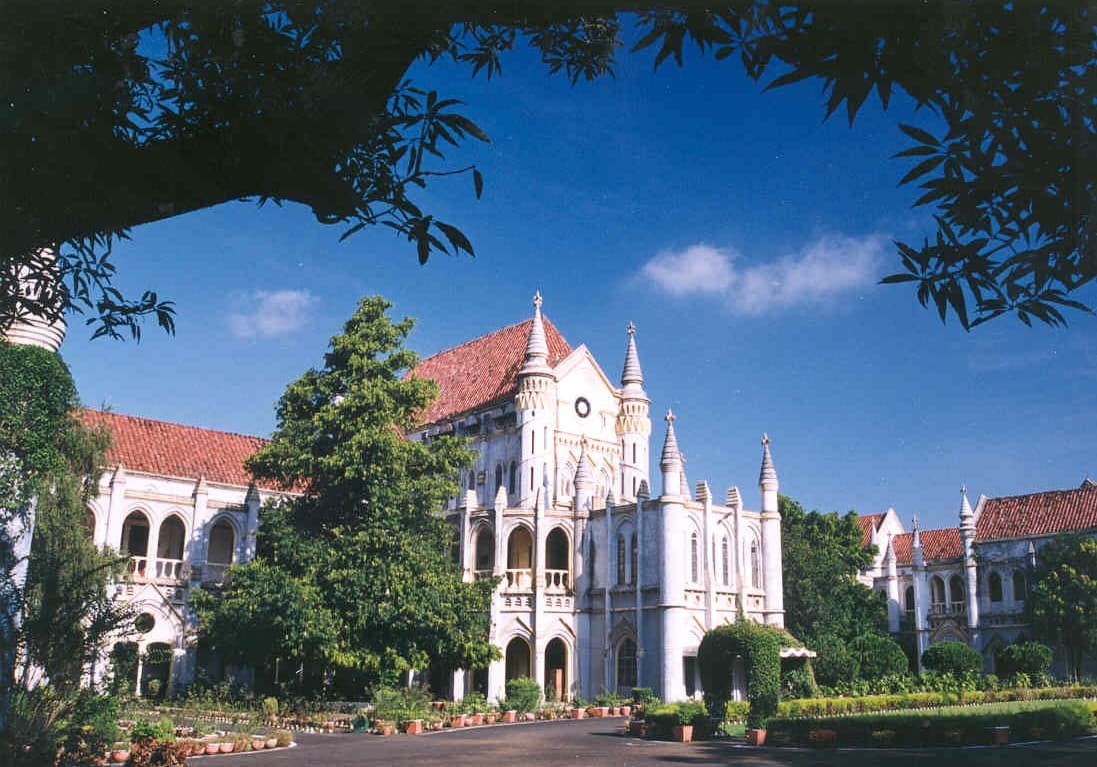 MP High Court Refuses to Quash FIR Against Three Accused of Providing Equipment for Advertising Religious Conversion